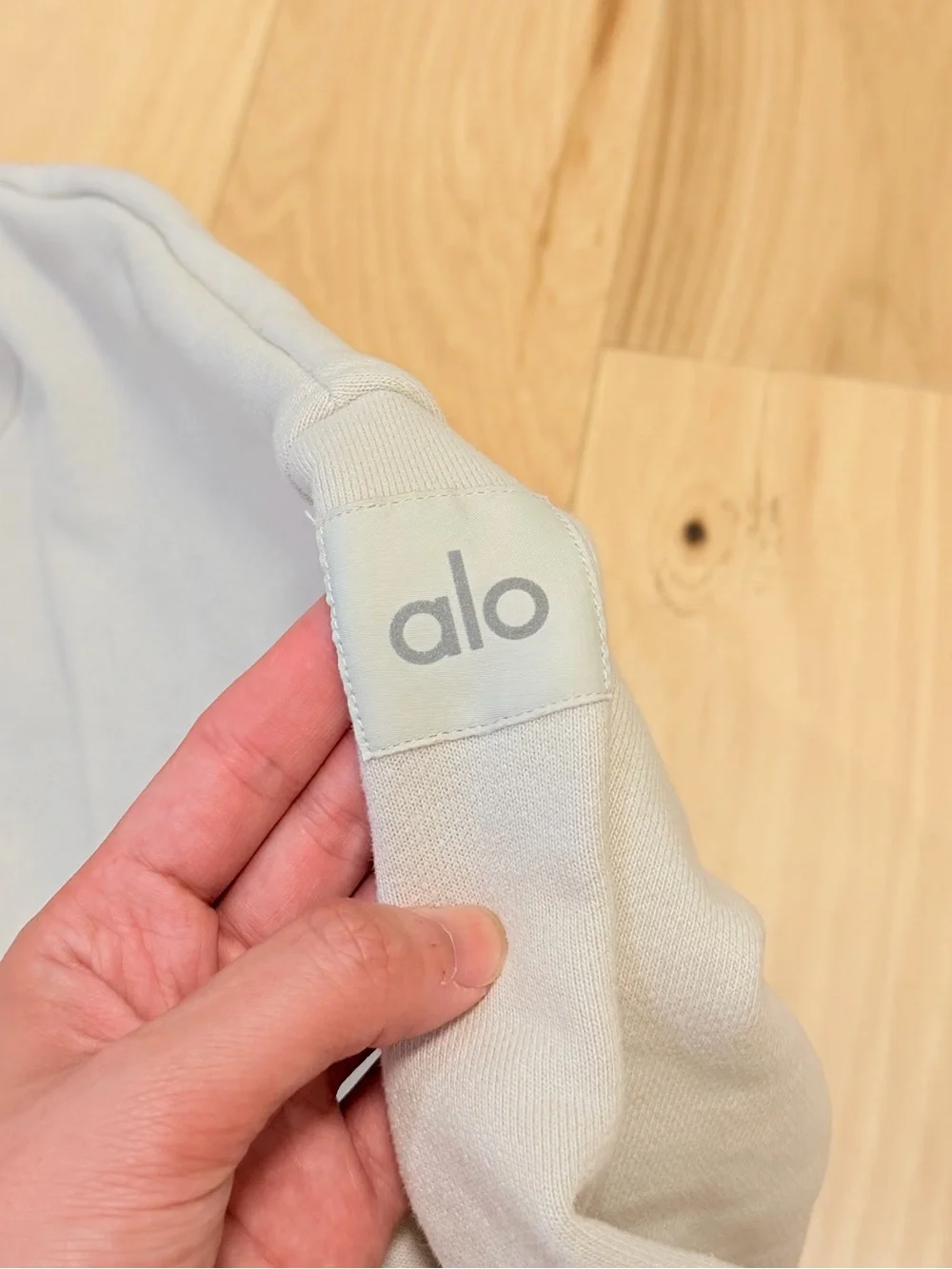 Alo Yoga Men’s Renown Heavy Weight Crew Neck Pullover Sweater